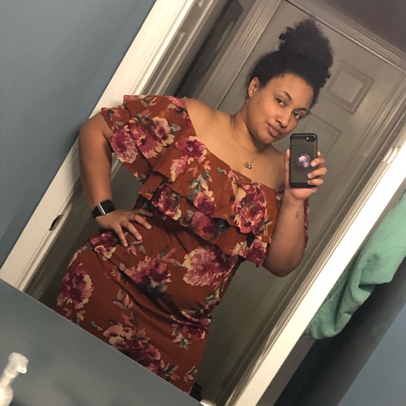 Meet your Posher, Michaela - Picture 2 of 2